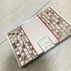 マキアージュコンパクトケースとナチュラルグラッセ試供品