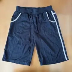 黒色ハーフパンツ Lサイズ　スポーツ