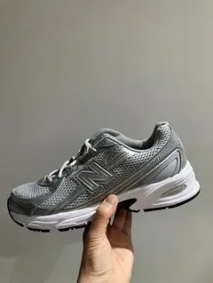 Crown様専用❗☆New Balance U740NW2 スニーカー シルバー - メルカリ