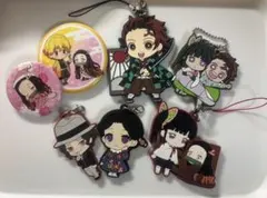鬼滅の刃 ストラップ 缶バッジ　セット