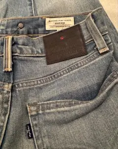 LEVI'S BORROWED FROM THE BOYS HIGH RISE