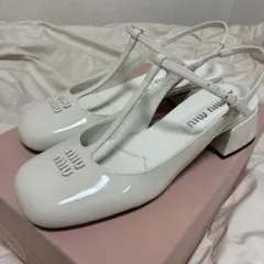 MiuMiu パテントレザーパンプス38サイズ(25cm)のサムネイル
