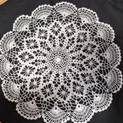 ハンドメイド レース編み ドイリー 円形のサムネイル