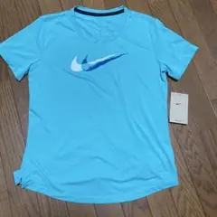 【1度着用のみ】ナイキ 半袖Tシャツ　レディース DF スウッシュ ラン