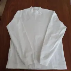 きっちゃん様　ユニクロ　ブラッシュドモックネックTシャツ　S　ホワイト