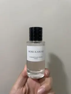 早いもの勝ち！Christian Dior ROSE KABUKI 香水 - メルカリ