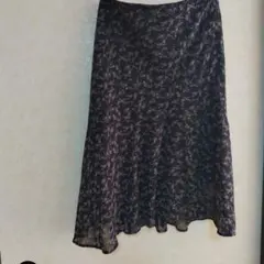 コムサイズム 黒花柄フレアスカート