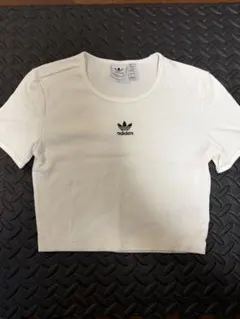 adidas リブ クロップド Tシャツ ホワイト　Sのサムネイル