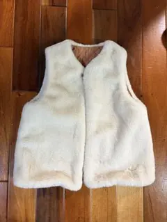セラフ　リバーシブルファーベスト　120サイズ