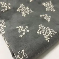 縦100cm×横95cm 刺繍生地