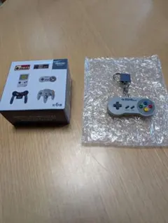 ニンテンドーミュージアム限定 ゲームハードキーホルダー スーパーファミコン