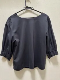 黒 オフショルダー 半袖シャツ