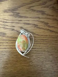 シルバー　ブローチ