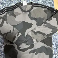 adidas カモフラージュ スウェット