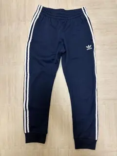 アディダスオリジナルス　ジャージ