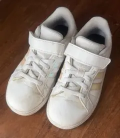 値下げ　adidasキッズスニーカー