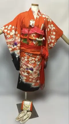 フルセット七五三 ７歳女の子　着物　金プリント　蝶　（襦袢・足袋・ヘア止め付き） フルセット七五三 7歳女の子 着物 金プリント 蝶 （襦袢・足袋・ヘア