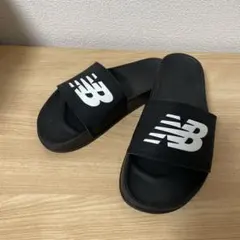 New Balance ブラック スライドサンダル 24cmのサムネイル