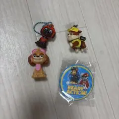 パウ・パトロール フィギュア 缶バッジ 4点セット