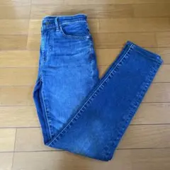 UNIQLO ウルトラストレッチジーンズ