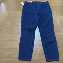 ユニクロ　ウルトラストレッチクロップドレギンスパンツ　新品　XL