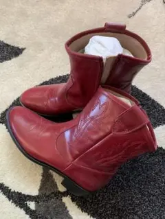 ZARAのブーツ、子供、大人とも履けます。