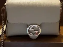 未使用GUCCI インターロッキングG チェーンショルダーバッグ　値下げのサムネイル