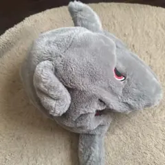 グレー サメ ぬいぐるみ