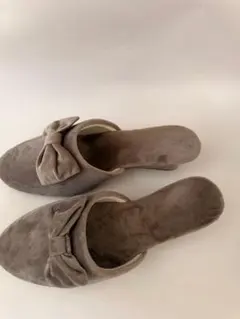 リボン付きスエード風スリッパ
