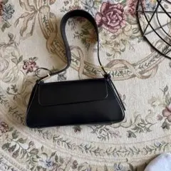 ブラック ショルダーバッグ レザー風
