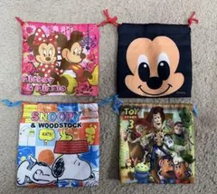ディズニーキャラクター　スヌーピー　巾着袋4点セット