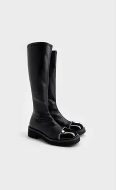 CHARLES&KEITH ブレイドチェーン メタリックアクセントロングブーツのサムネイル