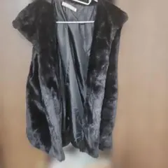 黒 フェイクファーベスト フリーサイズ