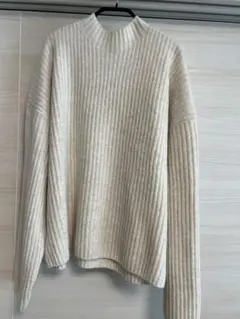 アイボリー リブ編み 長袖ニットユニクロ