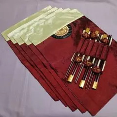 ランチョンマットと箸