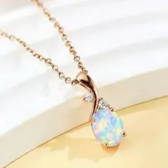 ビンテージ　オパールペンダントネックレス