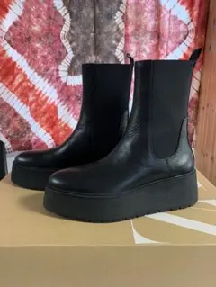 ZARA サイドゴアリアルレザーアンクルフラットブーツ