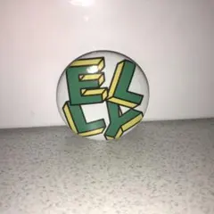 ELLY 缶バッチ
