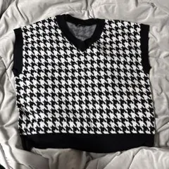 ハウンドトゥース柄 Vネックニットベスト