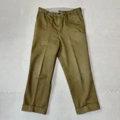 カーキ チノパン