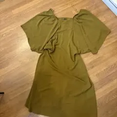 お値下げ　ZARA オリーブグリーン ドレープワンピースのサムネイル