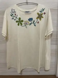 花柄クリーム色Tシャツ（お値引き可能）のサムネイル