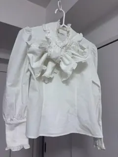 Miro amurette 長袖ブラウス ホワイト フリルのサムネイル