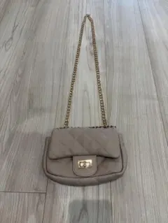 ベージュ キルティング ショルダーバッグ