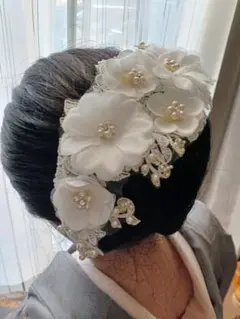 再値下げ。ホワイト 花モチーフ ヘッドドレス