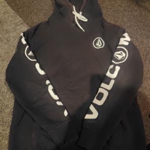Volcom ブラック パーカー