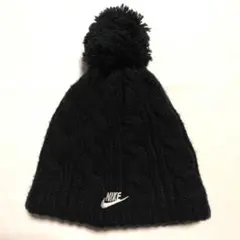 NIKE　子供用ニット帽　 ケーブル編み ポンポン付き　ネイビー