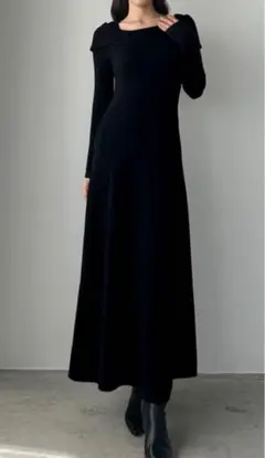 アシメオフショル風ニットフレアワンピース