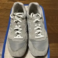 New Balance 996 グレー スニーカーのサムネイル
