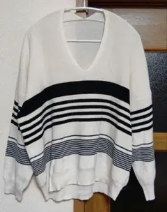 【美品】Elura 　Vネックボーダーニット　春秋　薄手